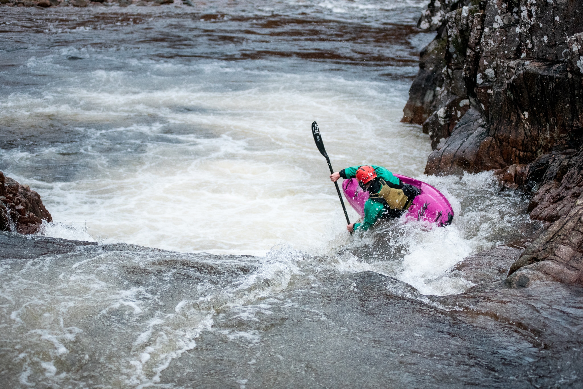 whitewater kayaking photography: kayaker on the river etive scotland