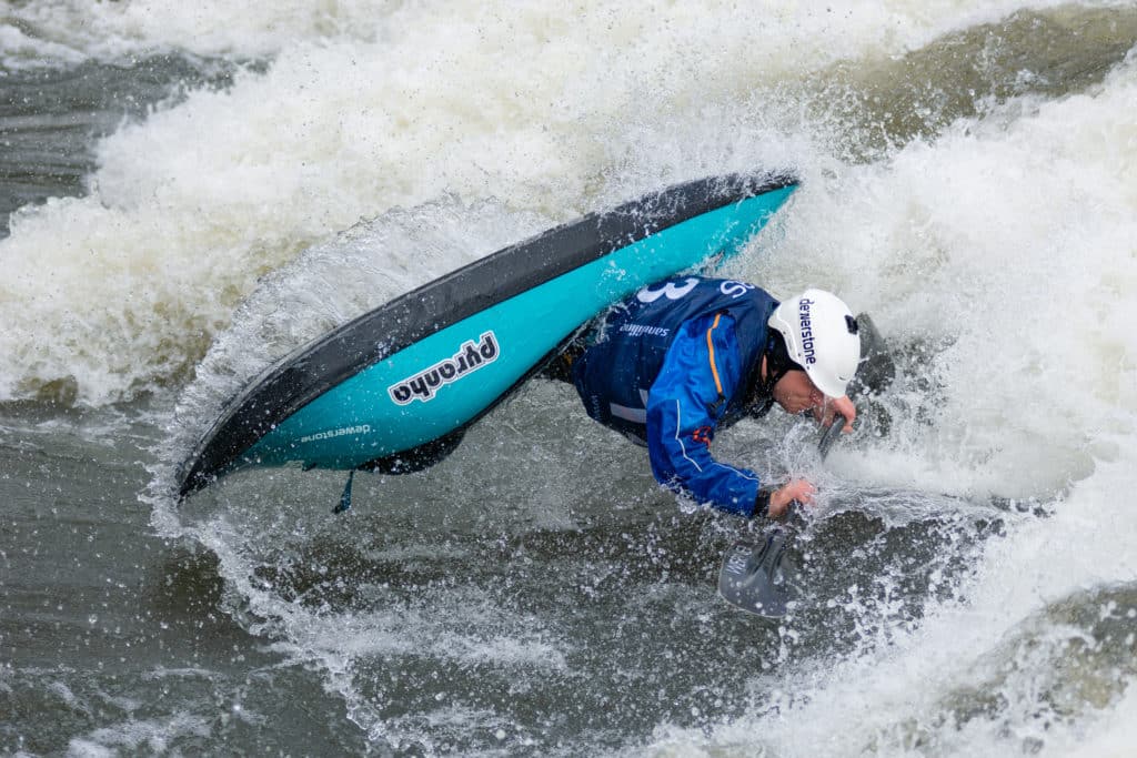 Whitewater Kayaking Tips: Bren Orton throwing an aircrew at Hurley
