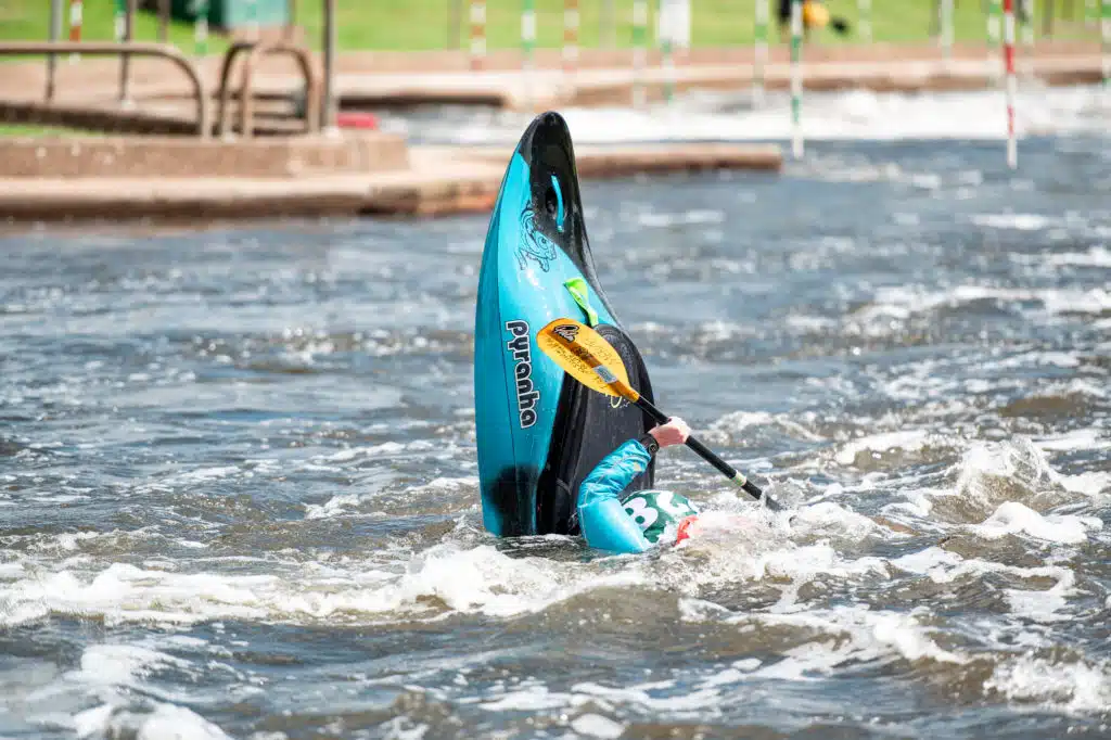 Tailee in a Pyranha Ozone at HPP, Nottingham, whitewater kayaking